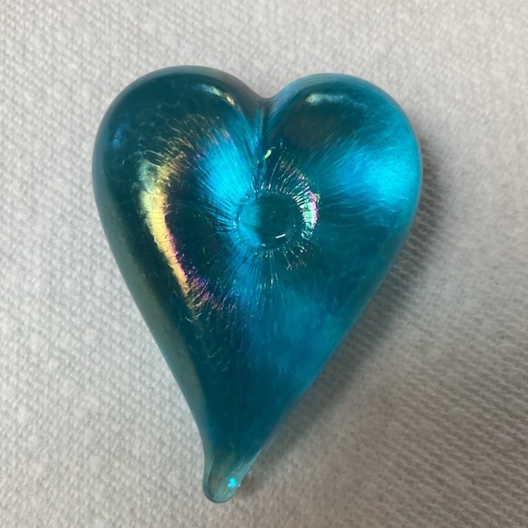 Robert Held Art Glass Turquoise Heartbeat Paperweight Décor - Picture 5 of 5